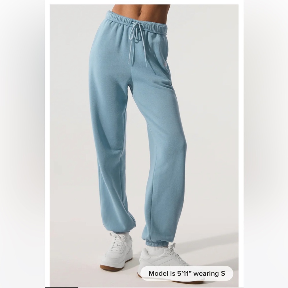 Alo Accolade Sweats in Celestial Blue size XXS